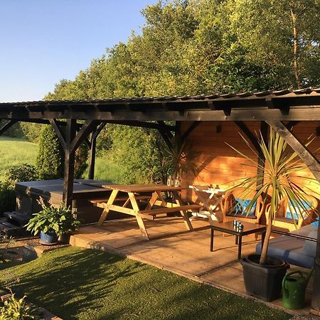 Alluring Holiday Home in Reutum Weerselo with Jacuzzi Beekdorp Exterior foto