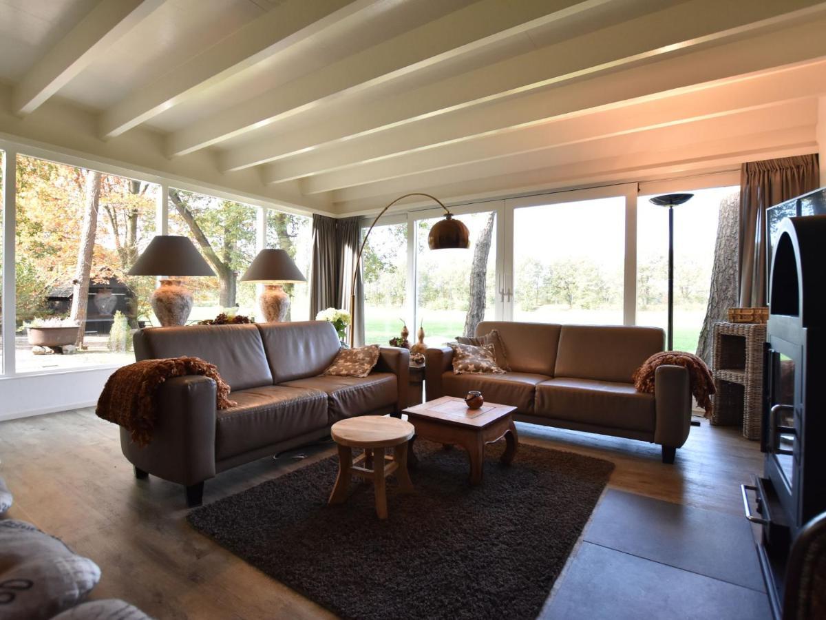 Alluring Holiday Home in Reutum Weerselo with Jacuzzi Beekdorp Exterior foto