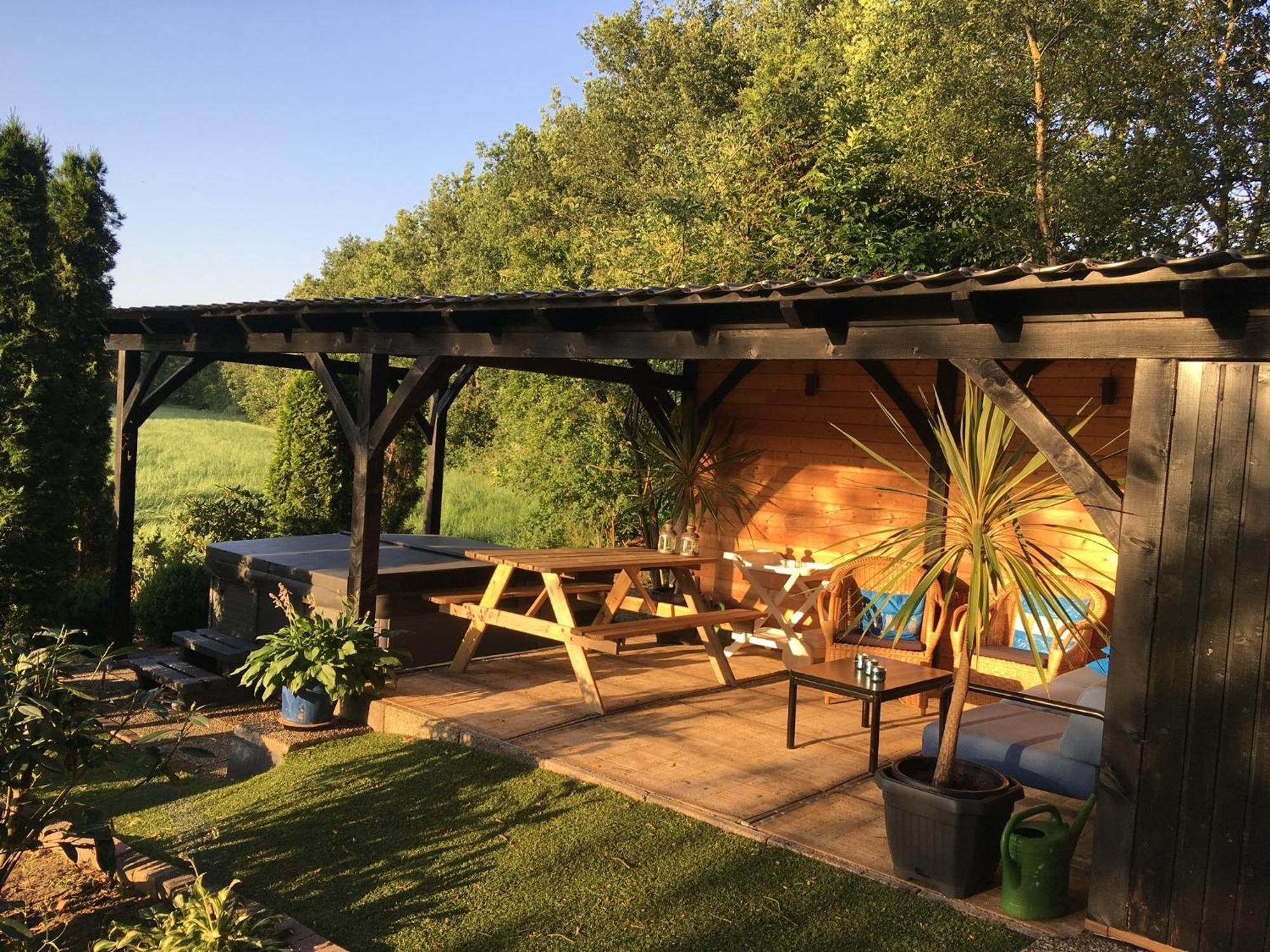 Alluring Holiday Home in Reutum Weerselo with Jacuzzi Beekdorp Exterior foto
